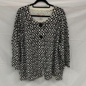 Covington Black and White Geometric Button-Front Tunic